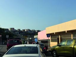 Cidade da Praia presa no trânsito