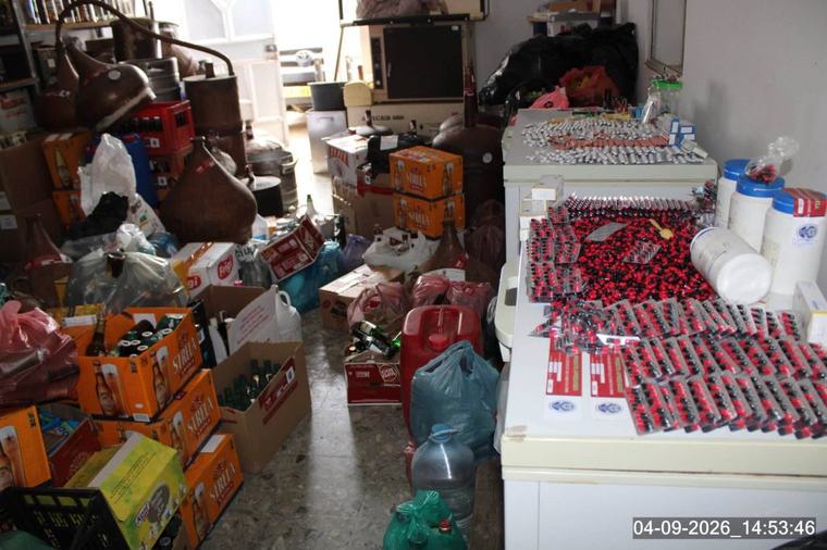 Praia: IGAE apreende medicamentos, aguardente ilegal e veneno para animais